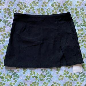 Musera | Black Front Thigh Slit Mini Skirt NEW Size XS